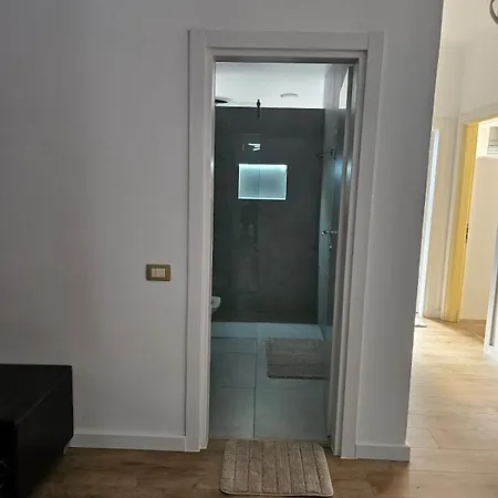 Appartement In Rruga Thoma Filpeu *