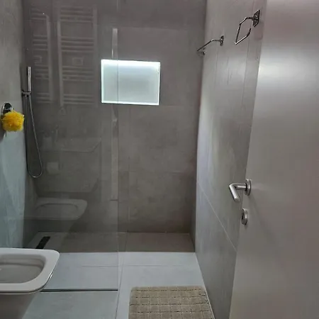 Appartement In Rruga Thoma Filpeu