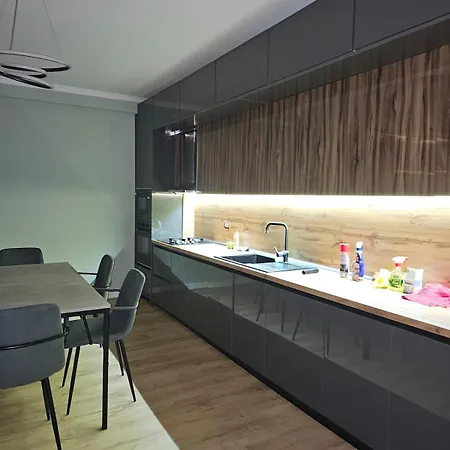 Appartement In Rruga Thoma Filpeu